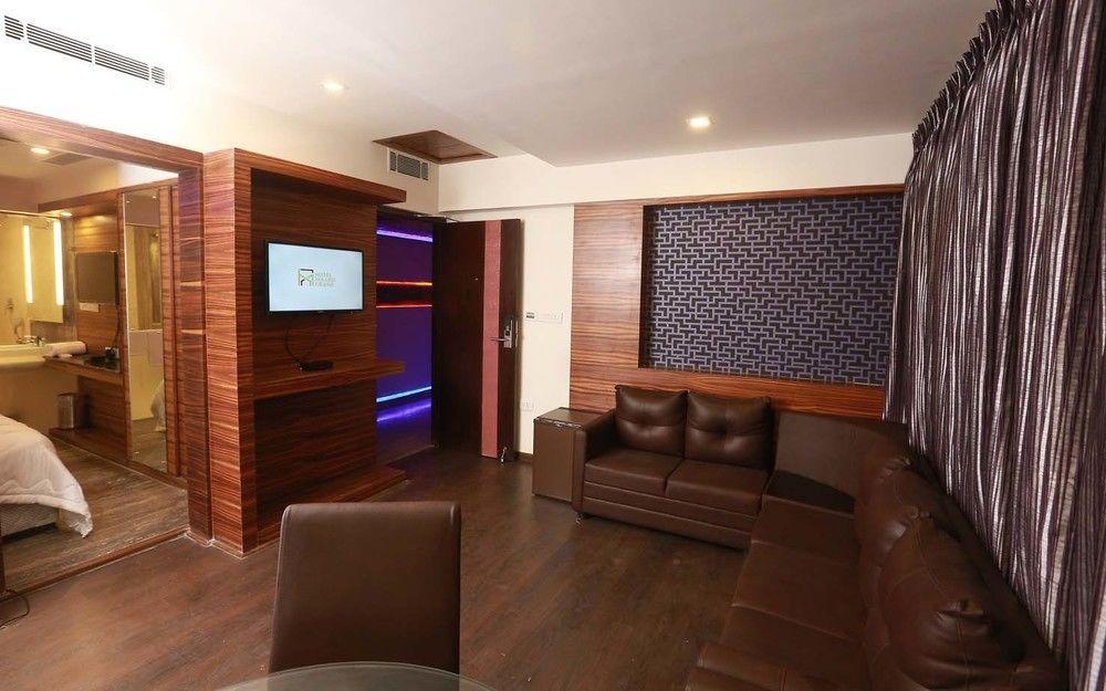 Hotel M Grand Ченнаи Экстерьер фото